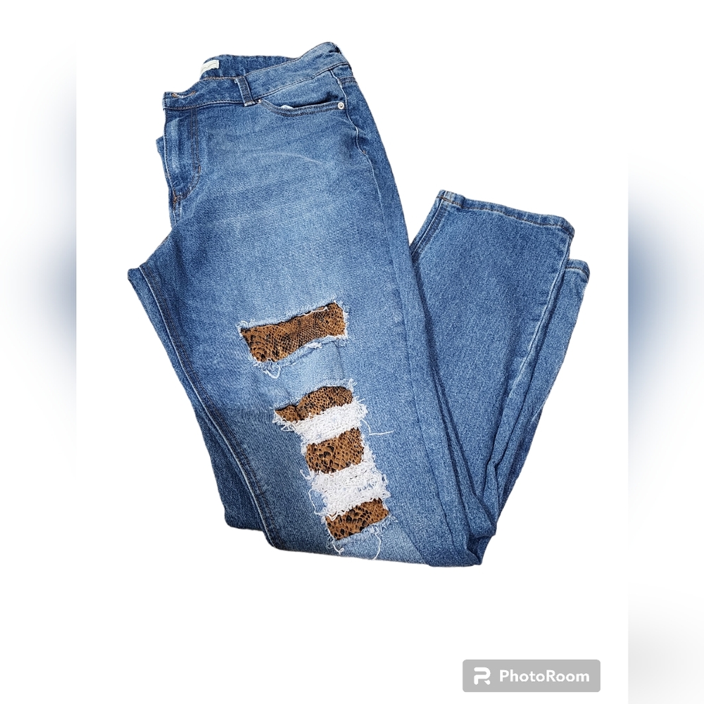 Cato Ripped Jeans with Brown Snakeskin Patches